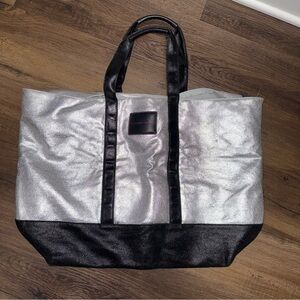Victoria’s Secret Classic Duffle Overnight Bag